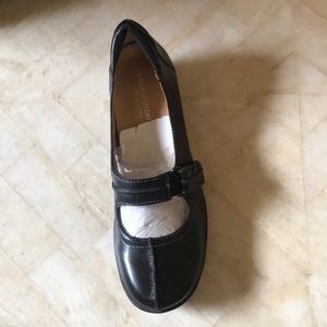 Naturalizer Black Mary Jane Heels